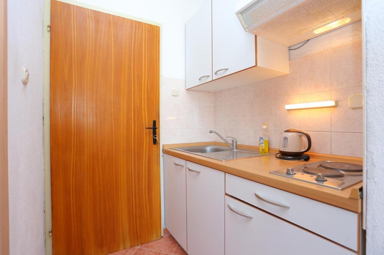 Apartments By The Sea Igrane, Makarska - 311 Exterior photo