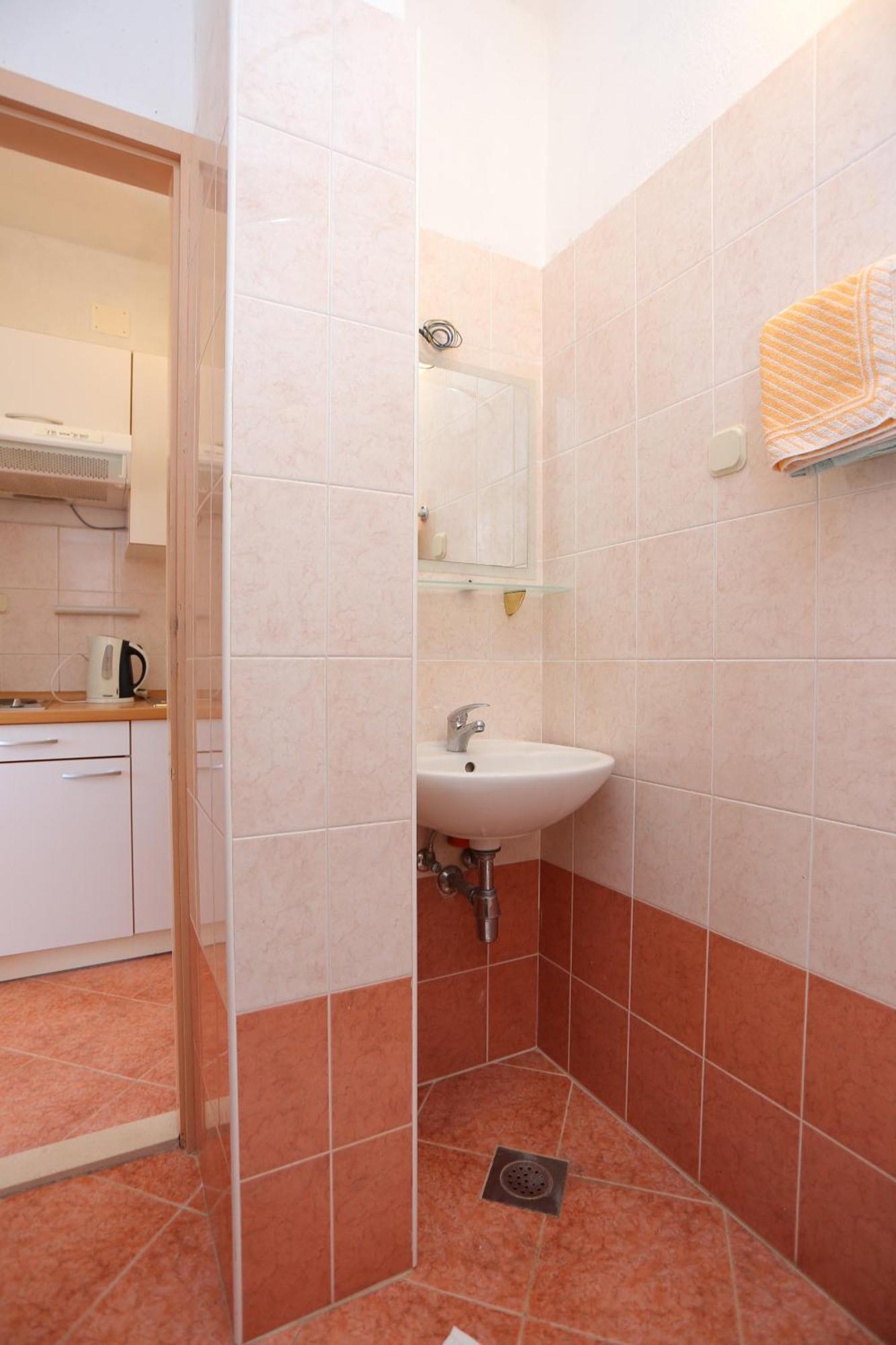 Apartments By The Sea Igrane, Makarska - 311 Room photo